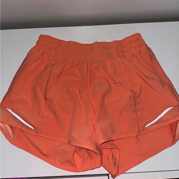lululemon athletica Pants - Lululemon Sunset hotty hot shorts